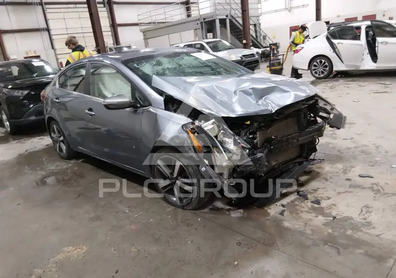 2017 KIA Forte photo