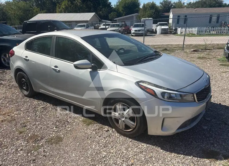 2017 KIA Forte фото
