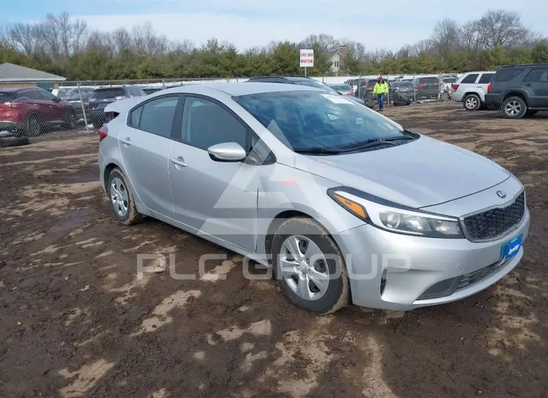 2017 KIA Forte фото