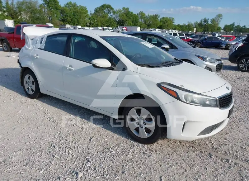 2017 KIA Forte фото