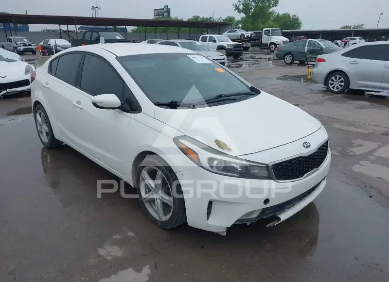 2017 KIA Forte photo