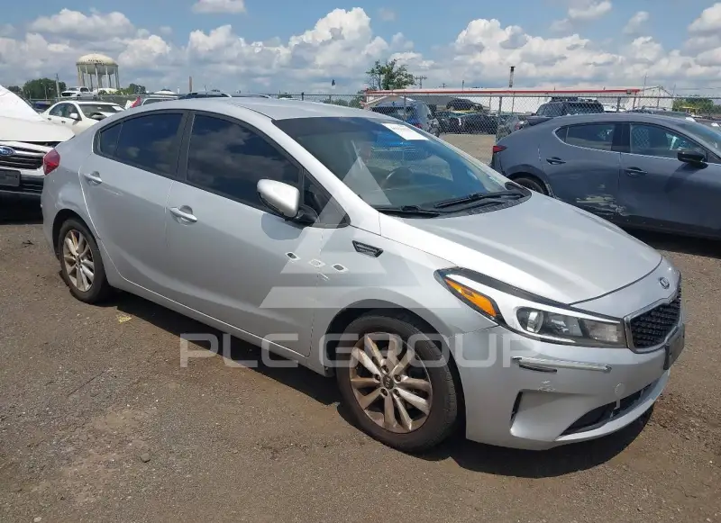 2017 KIA Forte фото
