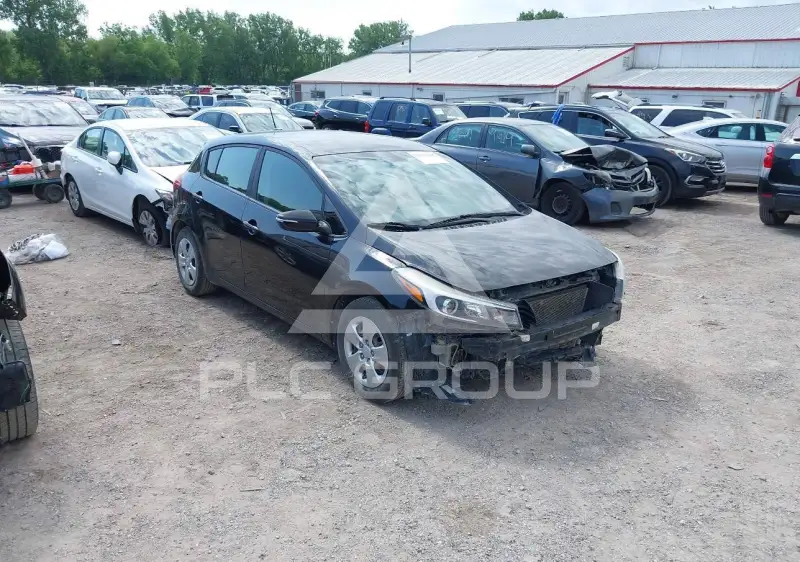 2017 KIA Forte фото