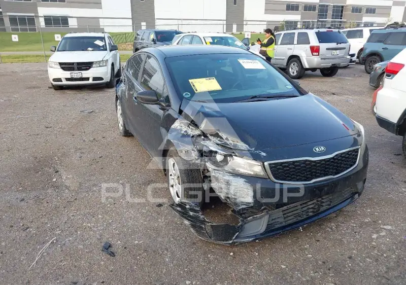 2017 KIA Forte фото