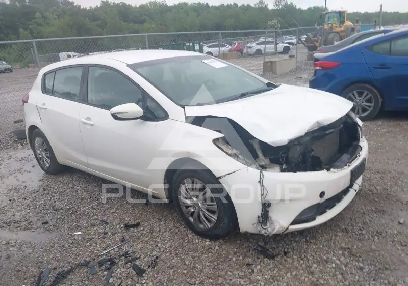 2017 KIA Forte фото