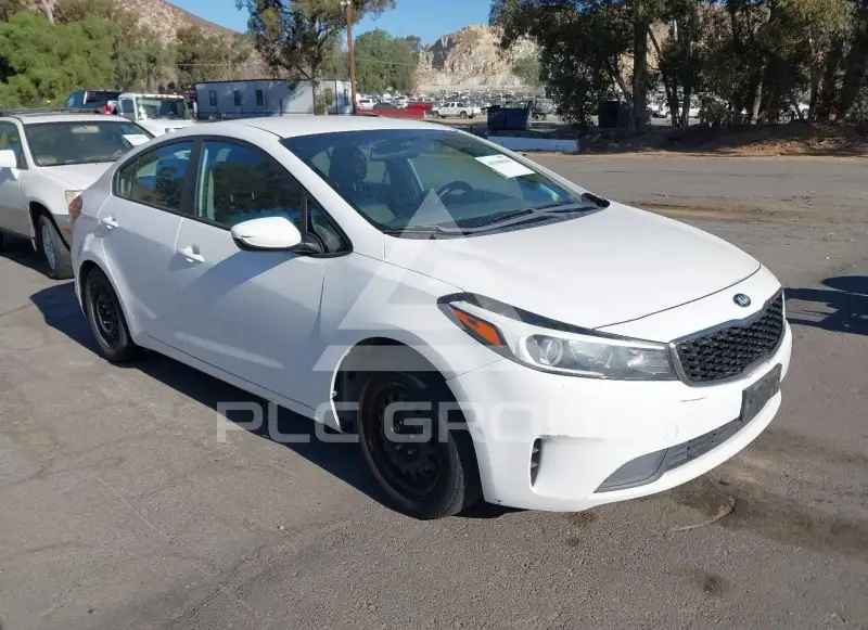 2017 KIA Forte фото