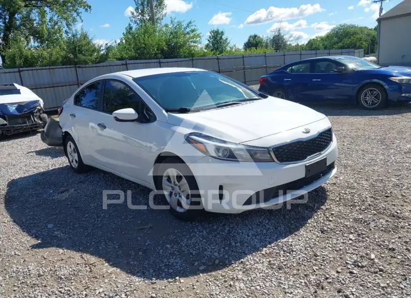 2017 KIA Forte photo