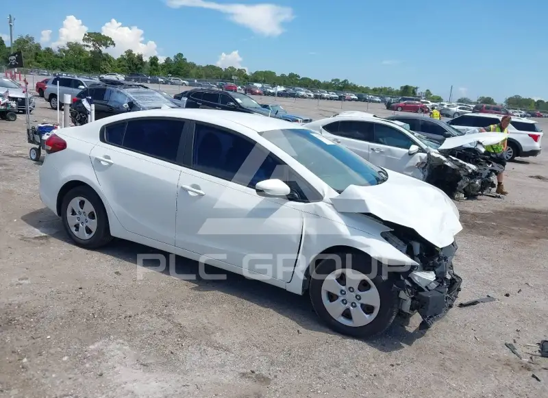 2017 KIA Forte photo