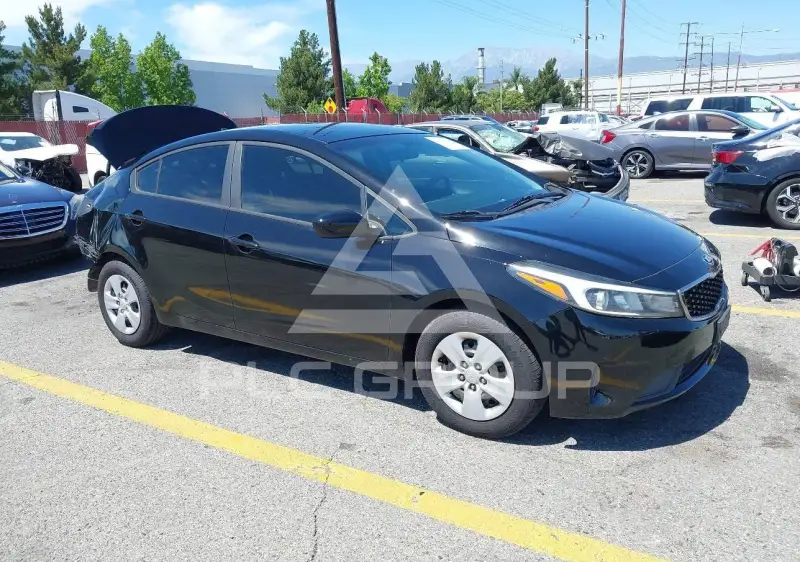 2017 KIA Forte photo