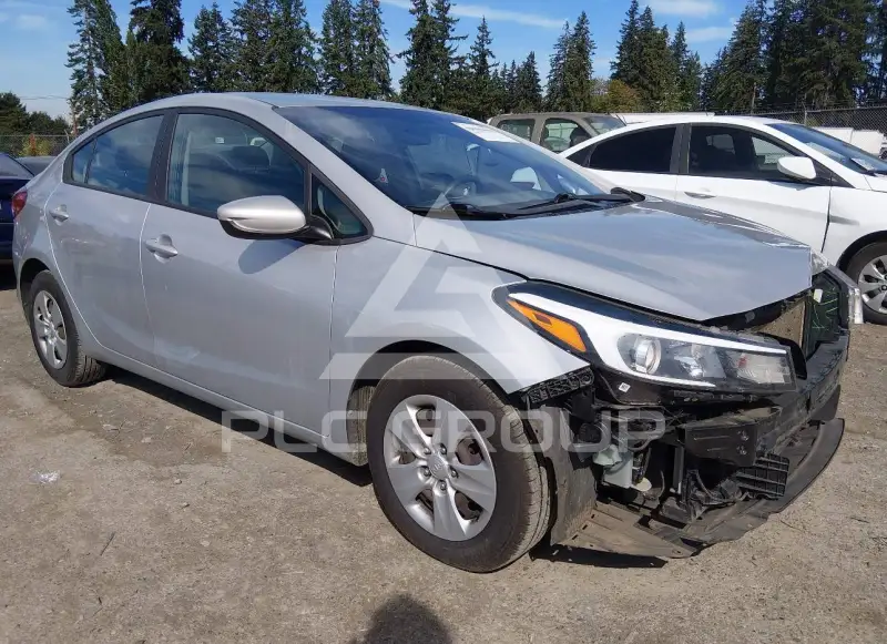 2017 KIA Forte photo