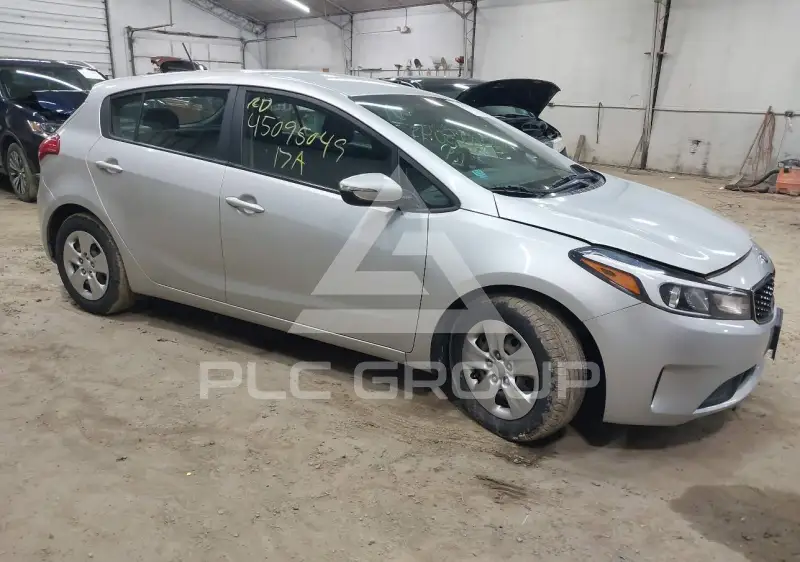 2017 KIA Forte фото