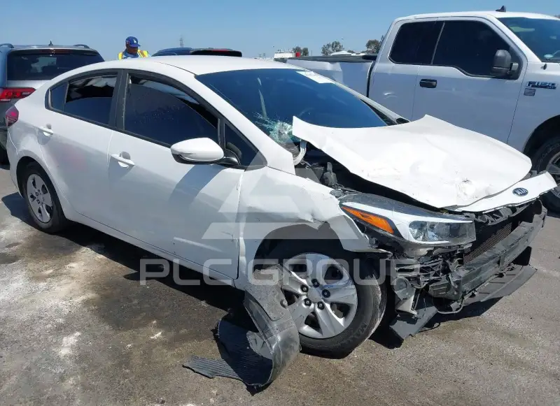 2017 KIA Forte photo