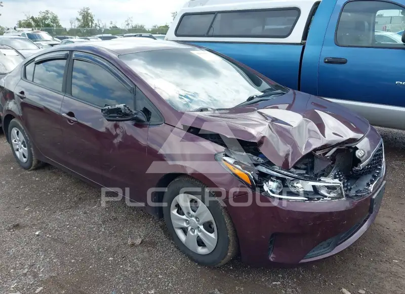2017 KIA Forte фото