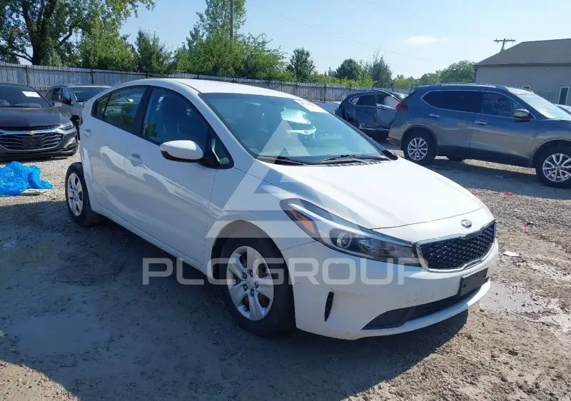 2017 KIA Forte photo
