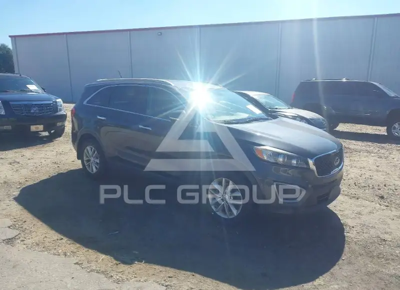 2017 KIA Sorento photo