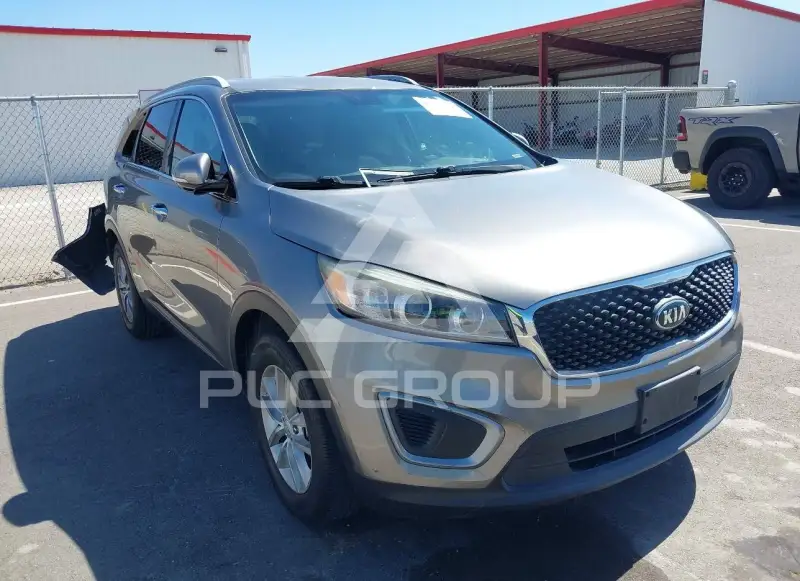 2017 KIA Sorento photo
