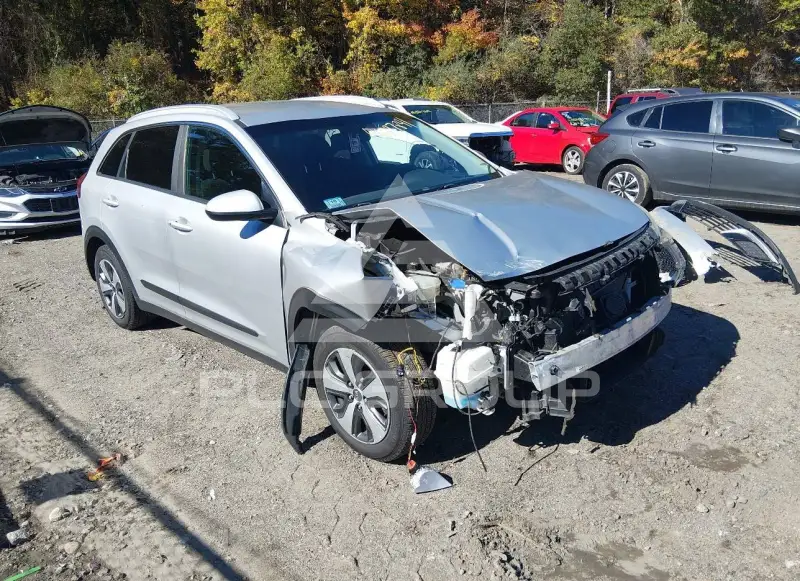 2017 KIA Niro photo