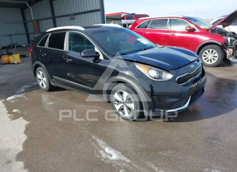 2017 KIA Niro photo