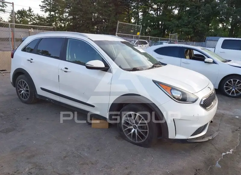 2017 KIA Niro photo