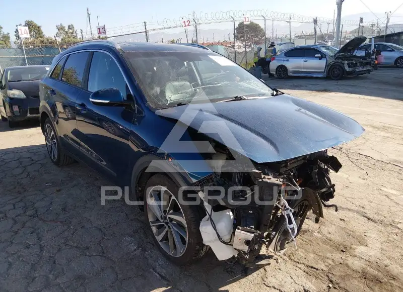 2017 KIA Niro photo