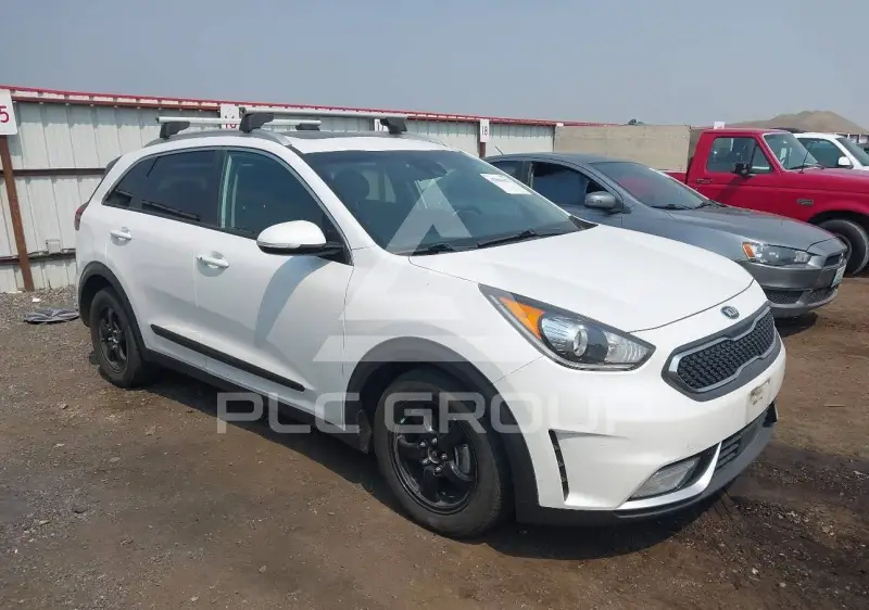 2017 KIA Niro photo