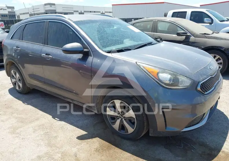 2017 KIA Niro photo