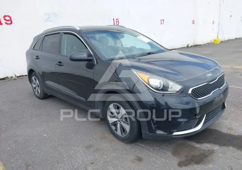 2017 KIA Niro photo
