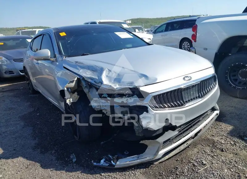 2017 KIA Cadenza photo