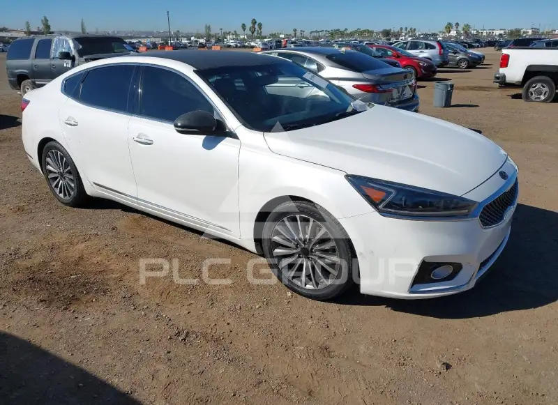 2017 KIA Cadenza photo