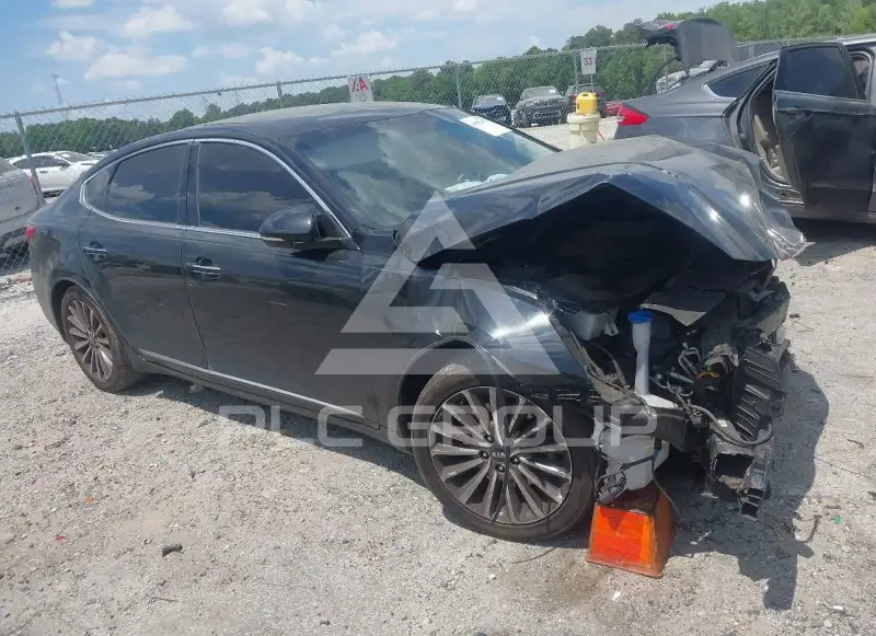 2017 KIA Cadenza photo