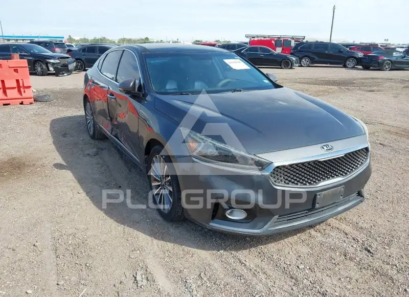 2017 KIA Cadenza photo