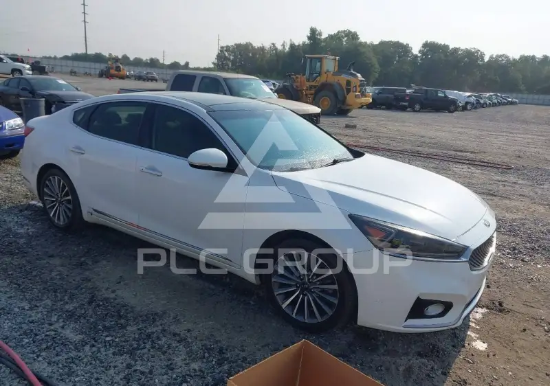 2017 KIA Cadenza photo