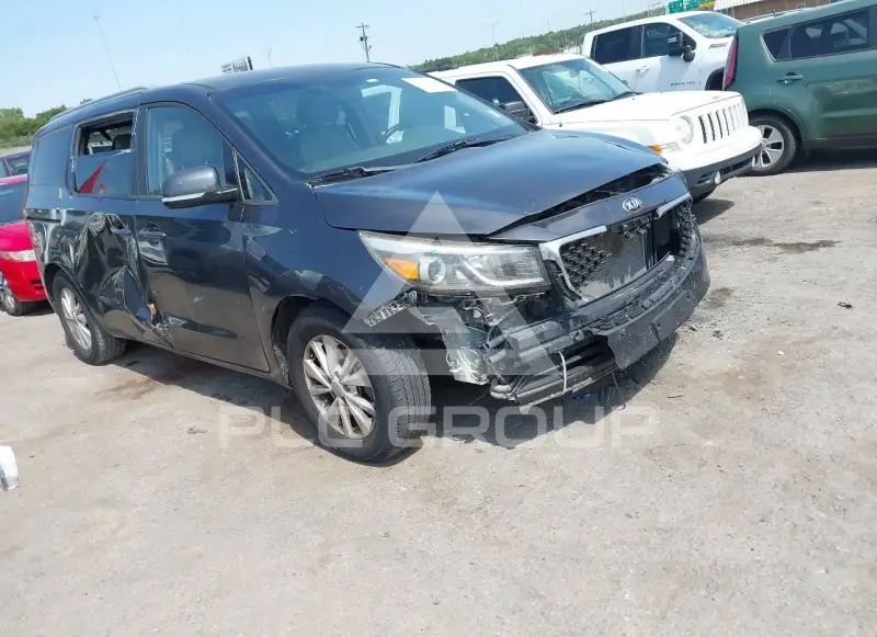 2017 KIA Sedona фото