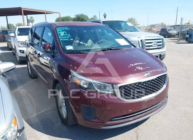 2017 KIA Sedona фото