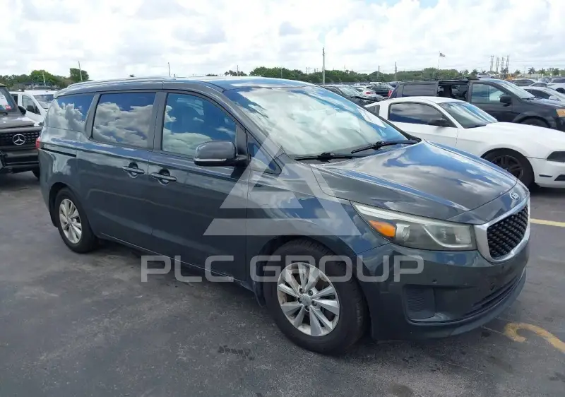 2017 KIA Sedona photo