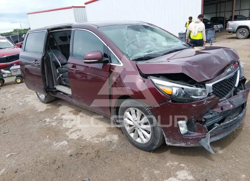 2017 KIA Sedona фото