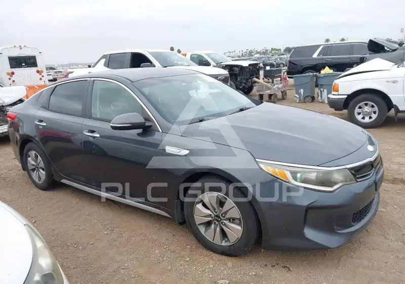 2017 KIA Optima photo