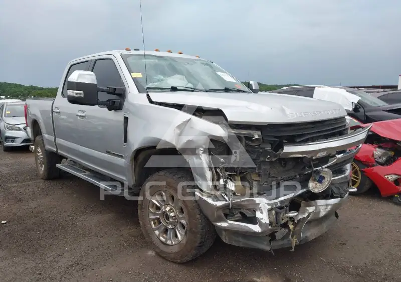 2017 Ford F-250 фото