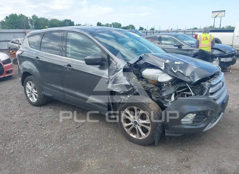 2017 Ford ESCAPE photo