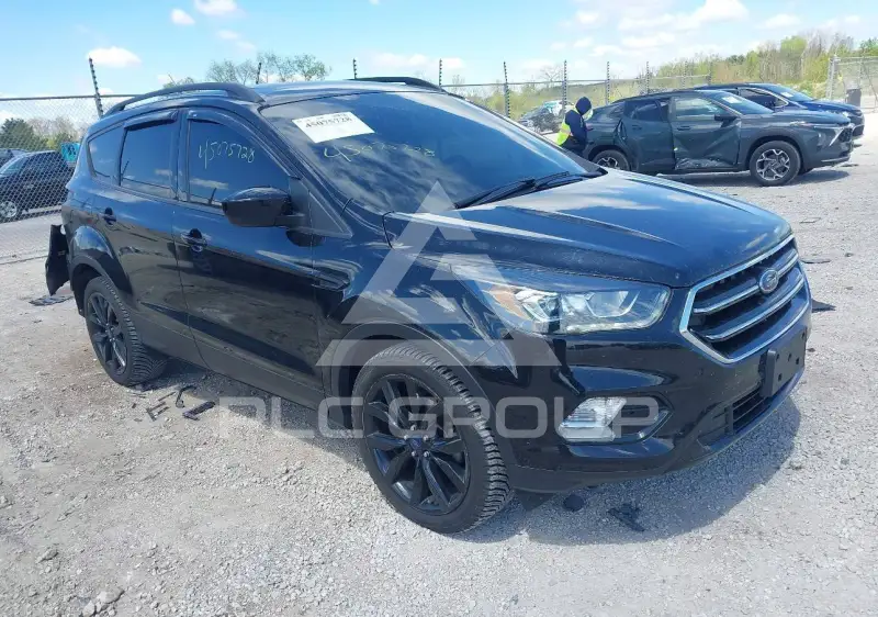 2017 Ford ESCAPE фото