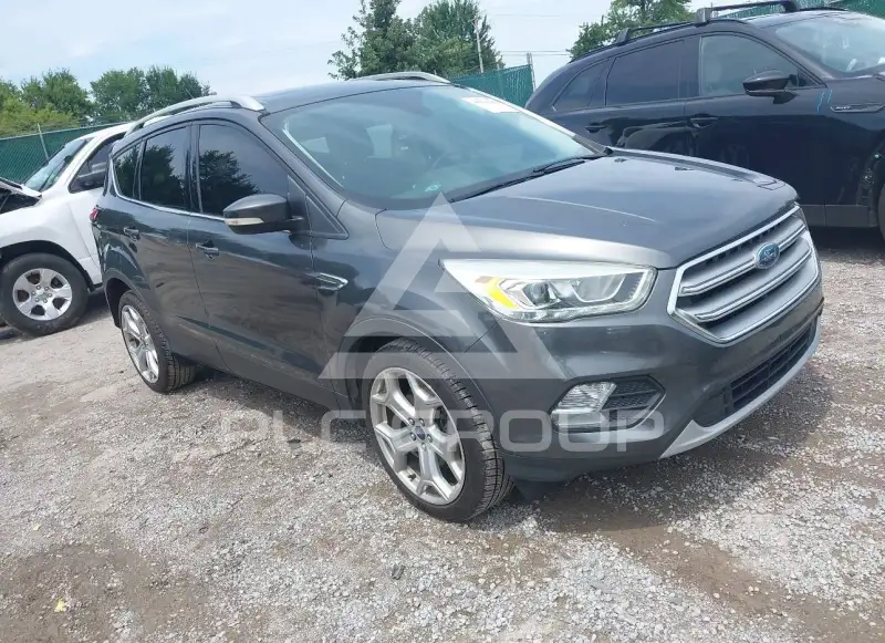 2017 Ford ESCAPE photo