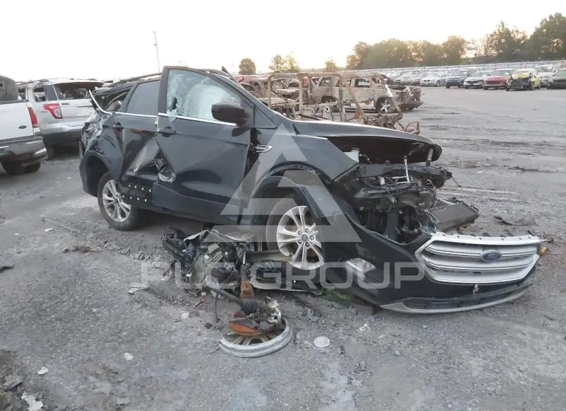 2017 Ford ESCAPE photo