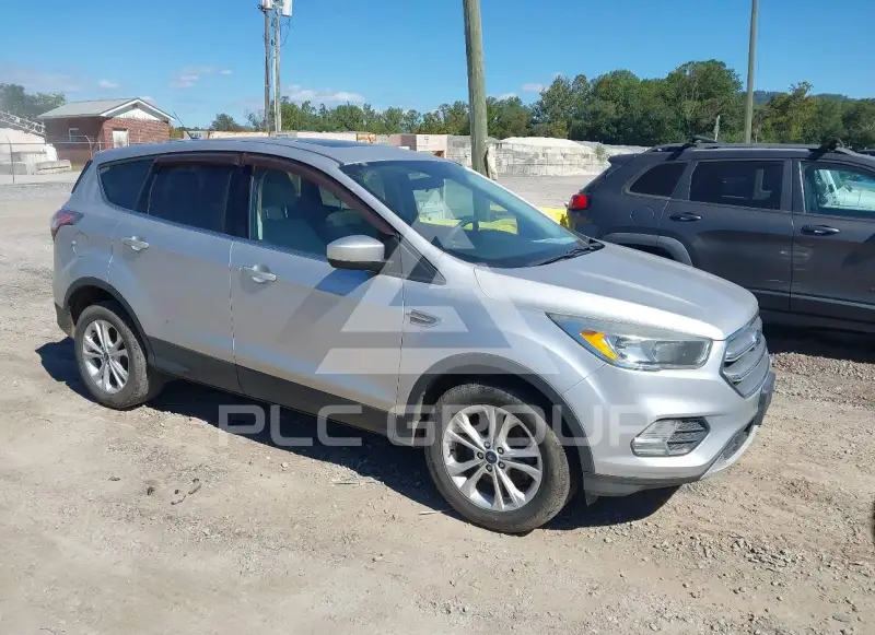 2017 Ford ESCAPE photo