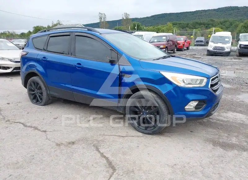 2017 Ford ESCAPE photo