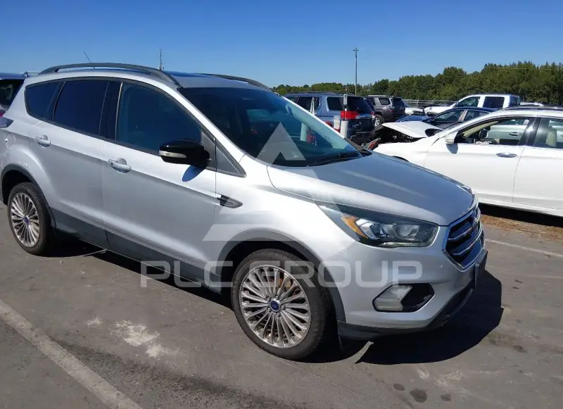 2017 Ford ESCAPE photo