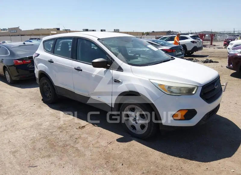 2017 Ford ESCAPE photo