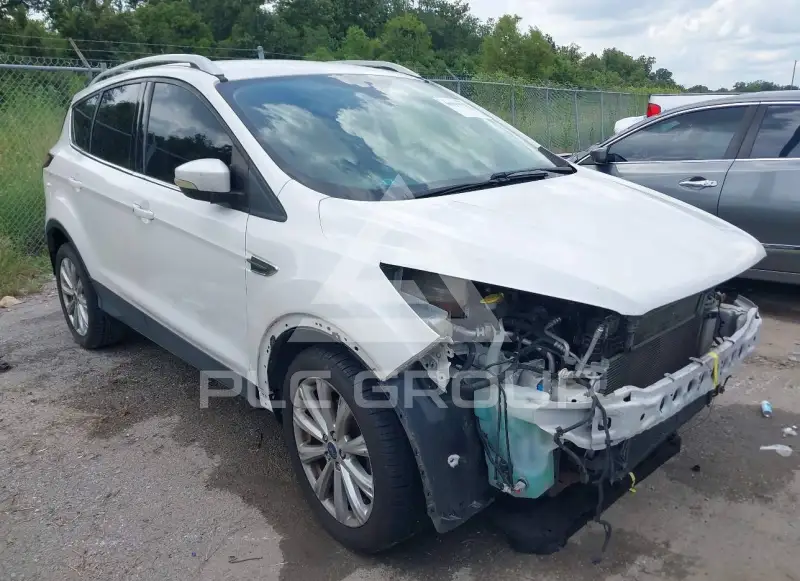 2017 Ford ESCAPE photo