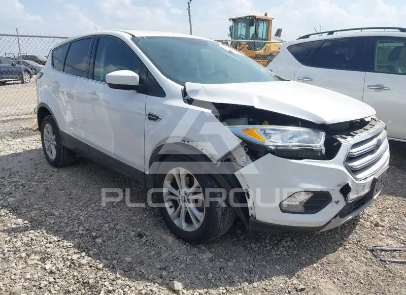 2017 Ford ESCAPE photo