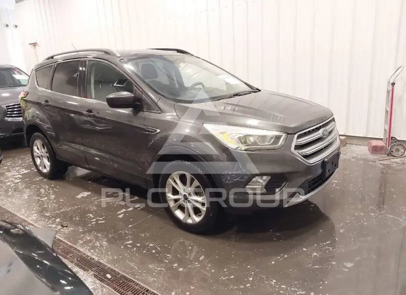 2017 Ford ESCAPE photo