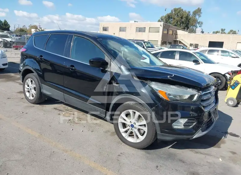 2017 Ford ESCAPE photo